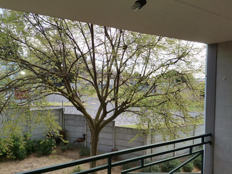 To Let 2 Bedroom Property for Rent in Vredekloof Western Cape